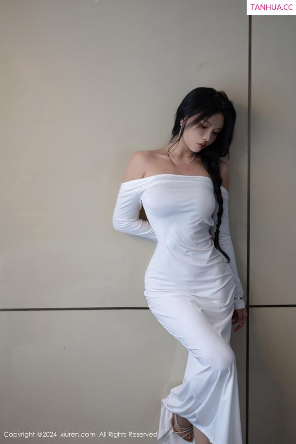 小娜比  [XiuRen]高清写真图 2024.09.05 No.9115 娜比 黑丝美腿第5张图片